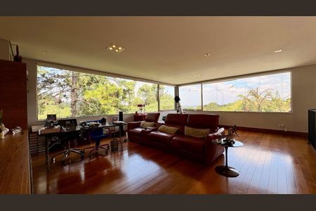 Casa à venda com 4 quartos, 644m² em Morada dos Pássaros, Barueri