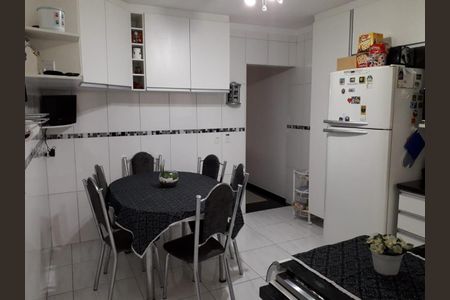 Casa à venda com 115m², 2 quartos e 3 vagas