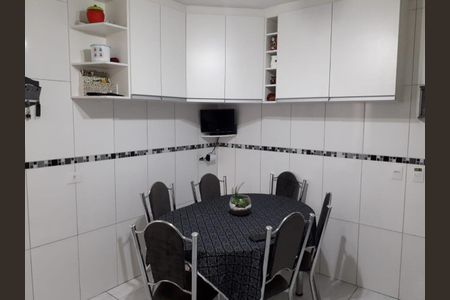 Casa à venda com 115m², 2 quartos e 3 vagas