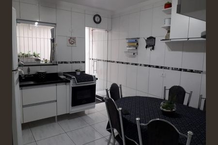 Casa à venda com 115m², 2 quartos e 3 vagas