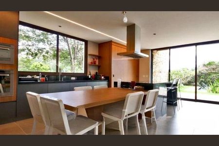 Casa de Condomínio à venda com 4 quartos, 692m² em Residencial Tambore, Barueri