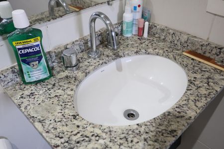 Apartamento à venda com 70m², 2 quartos e 2 vagasBanheiro