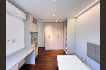 Casa à venda com 350m², 4 quartos e 4 vagas