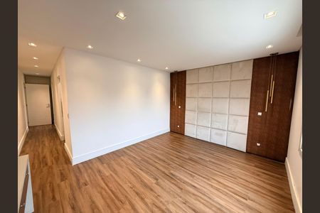 Casa à venda com 350m², 4 quartos e 4 vagas