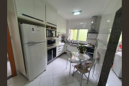 Casa à venda com 300m², 1 quarto e 6 vagas