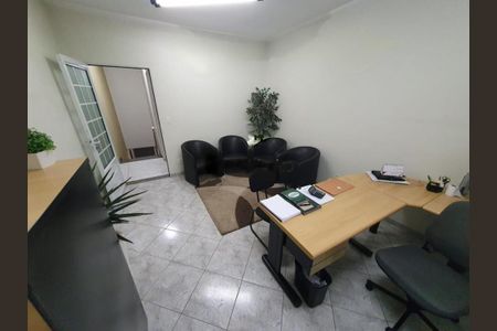 Casa à venda com 1 quarto, 300m² em Vila Carrão, São Paulo