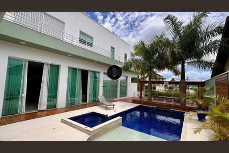 Casa de condomínio à venda com 500m², 4 quartos e 2 vagas