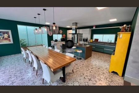 Casa de Condomínio à venda com 4 quartos, 500m² em Residencial Morada dos Lagos, Barueri