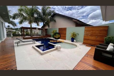 Casa de condomínio à venda com 500m², 4 quartos e 2 vagas
