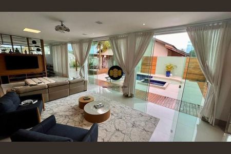 Casa de condomínio à venda com 500m², 4 quartos e 2 vagas