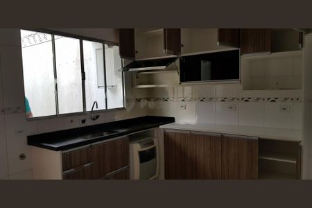 Casa à venda com 3 quartos, 104m² em Vila Carrão, São Paulo