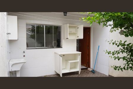 Casa à venda com 3 quartos, 104m² em Vila Carrão, São Paulo