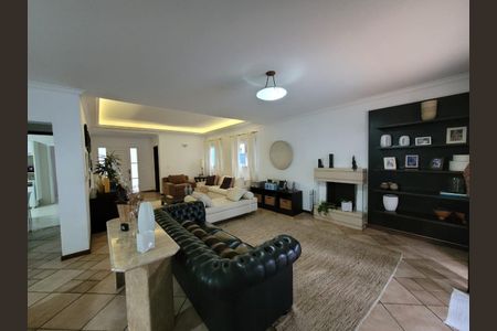 Casa à venda com 4 quartos, 355m² em Morada dos Pássaros, Barueri