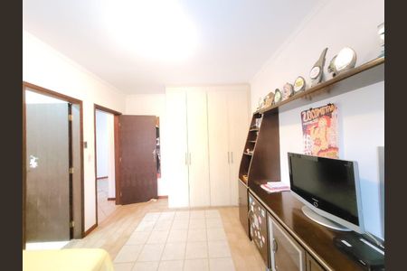 Casa à venda com 4 quartos, 355m² em Morada dos Pássaros, Barueri