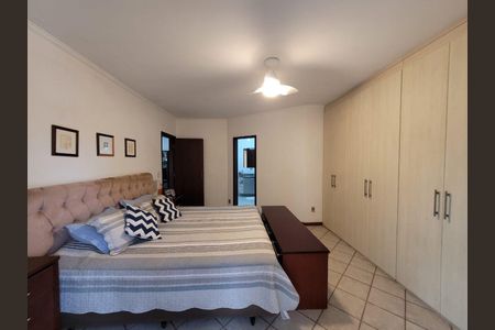Casa à venda com 4 quartos, 355m² em Morada dos Pássaros, Barueri