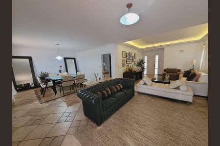 Casa à venda com 4 quartos, 355m² em Morada dos Pássaros, Barueri