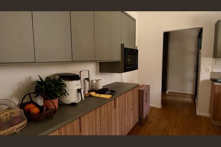 Casa à venda com 316m², 3 quartos e 4 vagas