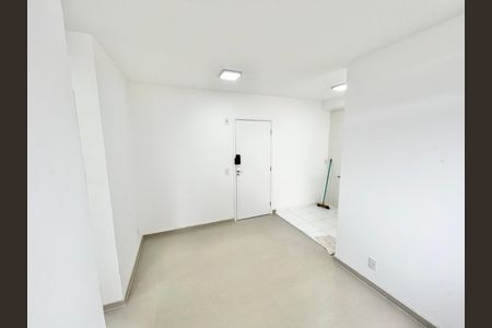 Apartamento para alugar com 39m², 2 quartos e 1 vagaSala