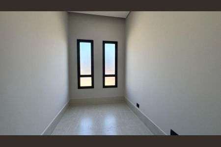 Casa à venda com 265m², 4 quartos e 4 vagas