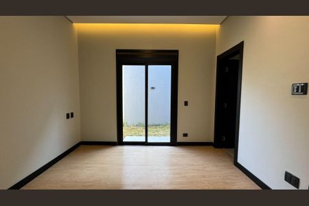 Casa à venda com 265m², 4 quartos e 4 vagas