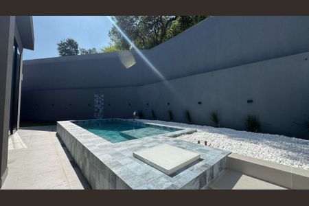 Casa à venda com 265m², 4 quartos e 4 vagas