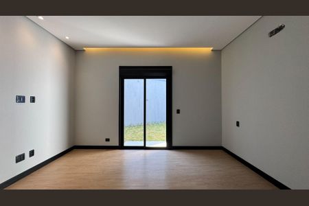 Casa à venda com 265m², 4 quartos e 4 vagas