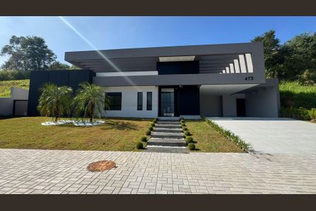 Casa à venda com 265m², 4 quartos e 4 vagas