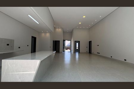 Casa à venda com 265m², 4 quartos e 4 vagas