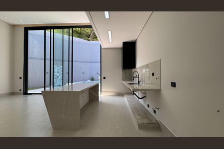 Casa à venda com 265m², 4 quartos e 4 vagas