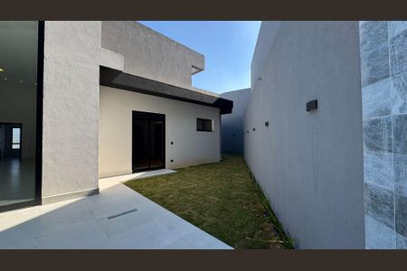 Casa à venda com 265m², 4 quartos e 4 vagas