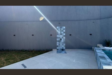 Casa à venda com 265m², 4 quartos e 4 vagas