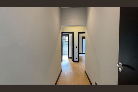 Casa à venda com 265m², 4 quartos e 4 vagas