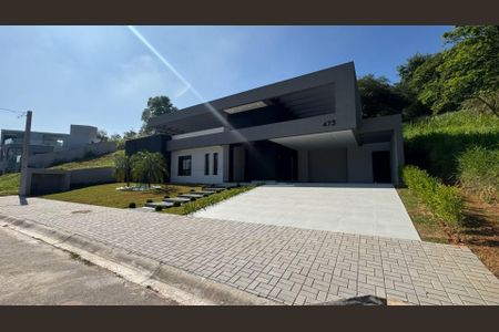 Casa à venda com 265m², 4 quartos e 4 vagas
