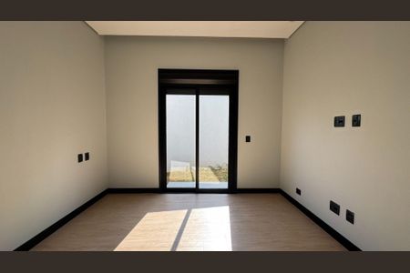 Casa à venda com 265m², 4 quartos e 4 vagas