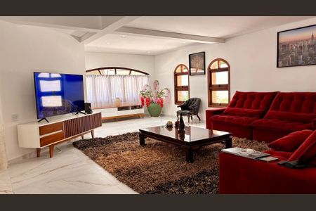 Casa à venda com 4 quartos, 460m² em Residencial das Estrelas, Barueri