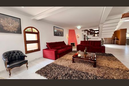 Casa à venda com 4 quartos, 460m² em Residencial das Estrelas, Barueri