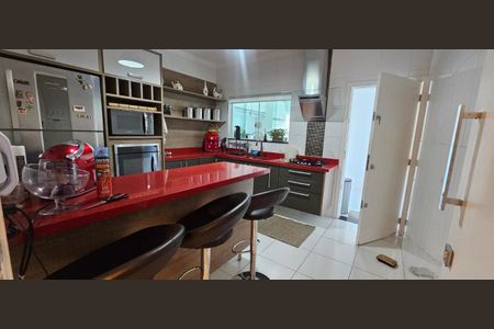 Casa à venda com 280m², 4 quartos e 3 vagas