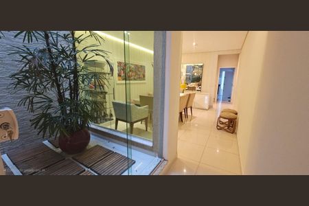 Casa à venda com 280m², 4 quartos e 3 vagas