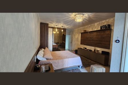 Casa à venda com 4 quartos, 280m² em Vila Carrão, São Paulo