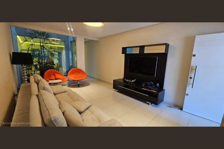 Casa à venda com 4 quartos, 280m² em Vila Carrão, São Paulo