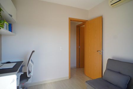 Quarto 2 de apartamento à venda com 2 quartos, 69m² em Jardim Lindóia, Porto Alegre