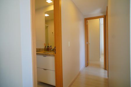 Apartamento à venda com 69m², 2 quartos e 1 vagaCorredor 