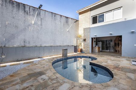 Casa à venda com 257m², 3 quartos e 4 vagas