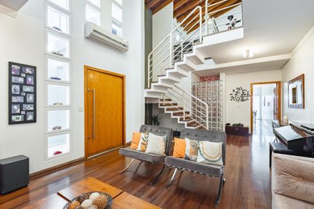 Casa à venda com 257m², 3 quartos e 4 vagas
