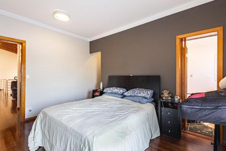 Casa à venda com 257m², 3 quartos e 4 vagas