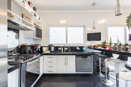 Casa à venda com 257m², 3 quartos e 4 vagas