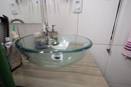 Apartamento à venda com 55m², 2 quartos e 1 vaga Apartamento à venda com 55m², 2 quartos e 1 vagaBanheiro Suíte