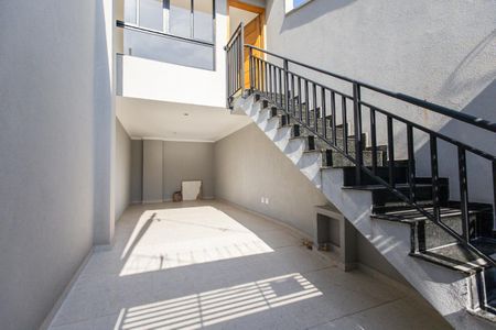 Casa à venda com 106m², 3 quartos e 2 vagas