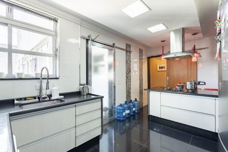 Apartamento à venda com 147m², 3 quartos e 1 vaga