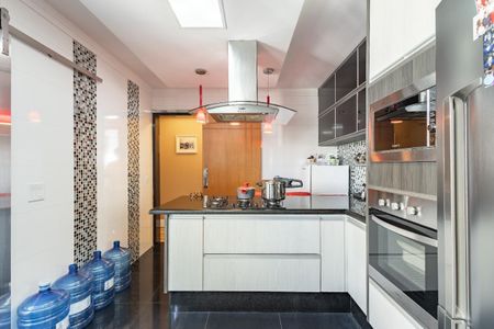 Apartamento à venda com 147m², 3 quartos e 1 vaga